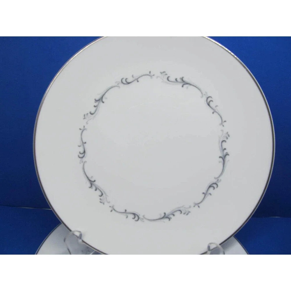 Royal Doulton Coronet 6 Salad Luncheon Plates 8 1/4